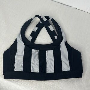 lululemon K1 stripped sport bra sz 4